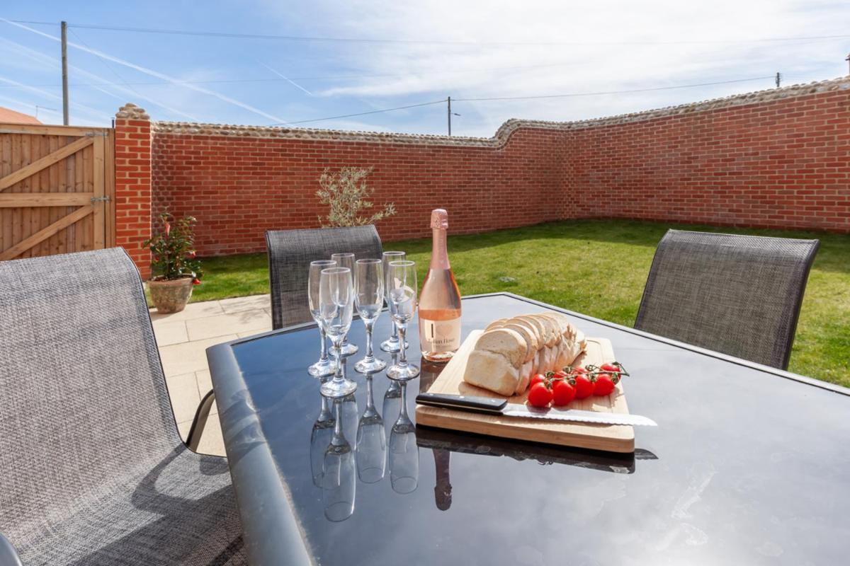Choseley Cottage - Norfolk Cottage Agency Docking Екстериор снимка